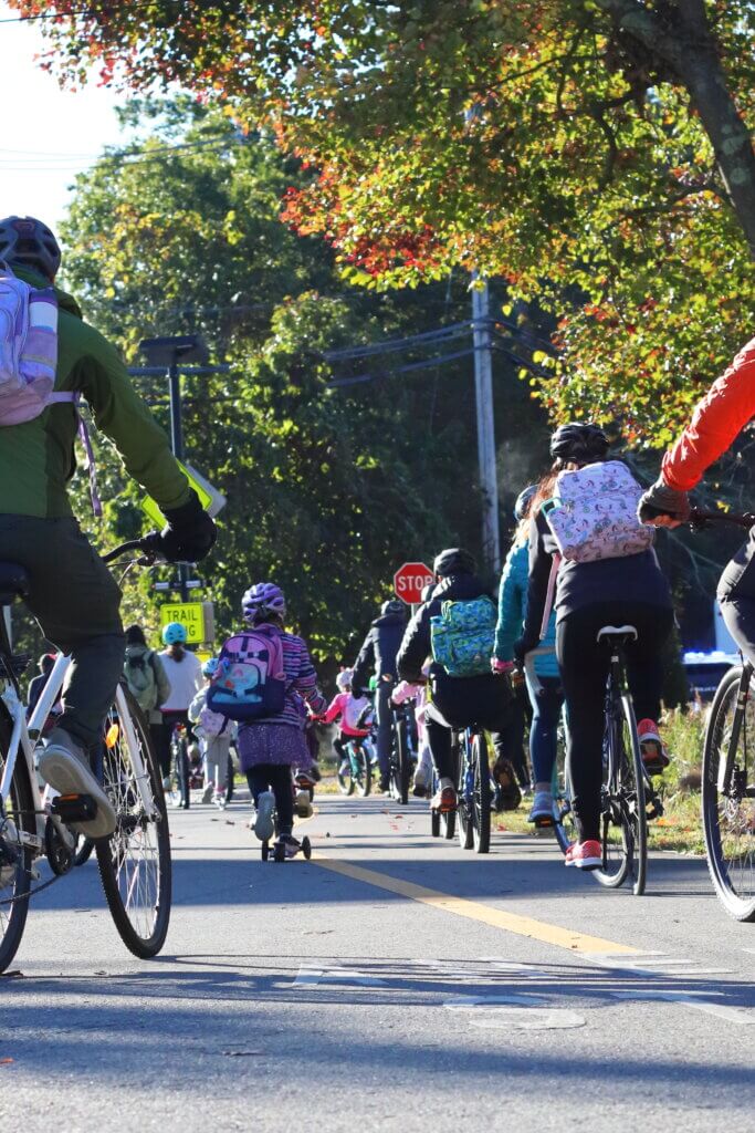 Students depart Gerow Park en route to Thoreau Elementary School. Photo: Trace Salzbrenner/The Acton Bridge