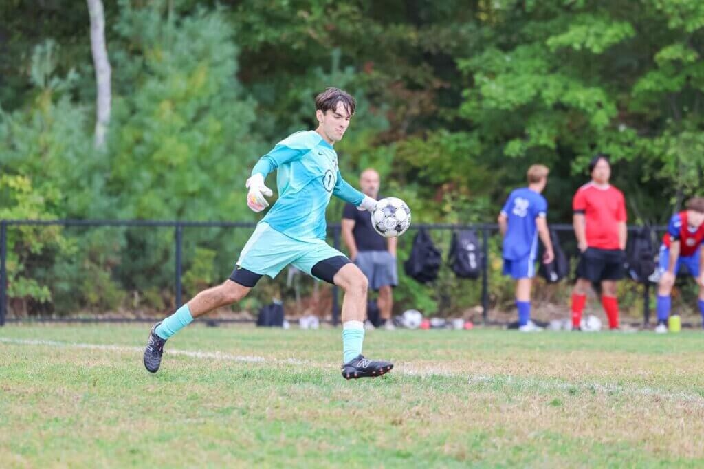 Goalkeeper Niko Kocic about to send the ball upfield. Photo by Janel Apuna