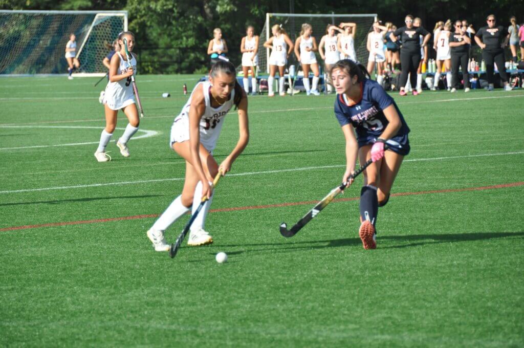 Sophia Arif takes it down the wing. Photo by David Clancy