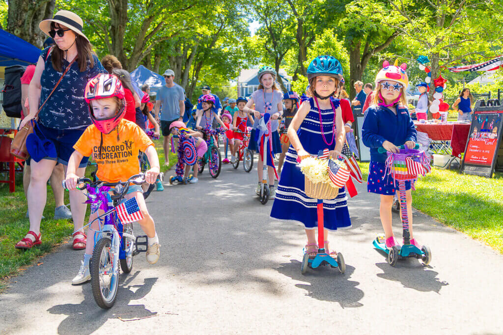 The bike parade gets underway. Photo: Stephen Beyer/The Acton Bridge
