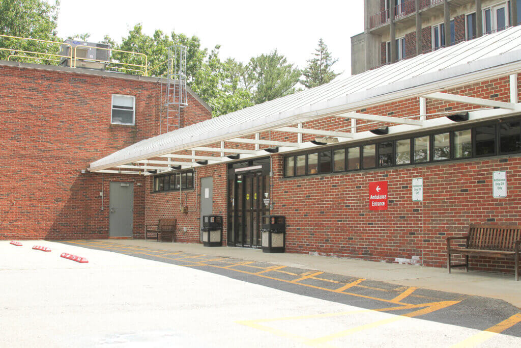 The ambulance bay at the current Emerson Hospital emergency department is next to the main pedestrian entrance. Photo: Dakota Antelman/The Acton Bridge