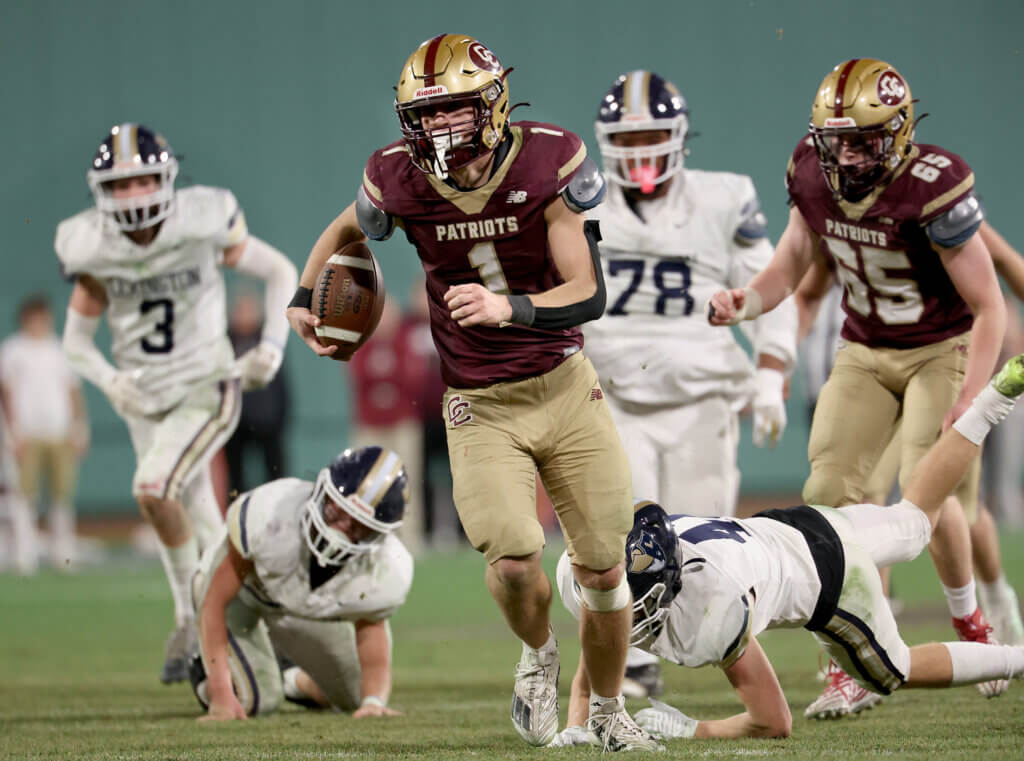 Acton-Carlisle’s Lewis Simon en route to a second half touchdown.