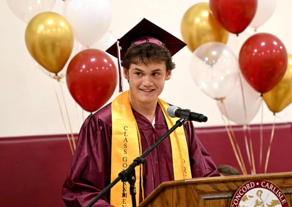 Senior class president Hays Gardiner offers his commencement thoughts.  Photo: Ken McGagh/The Acton Bridge 
