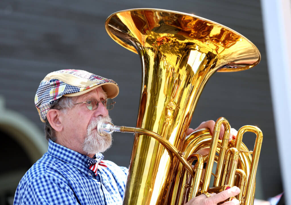 Bill Kass of the Lincoln Traditional Jazz Band plays the tuba, one of many instruments he’s mastered during a long musical career. 