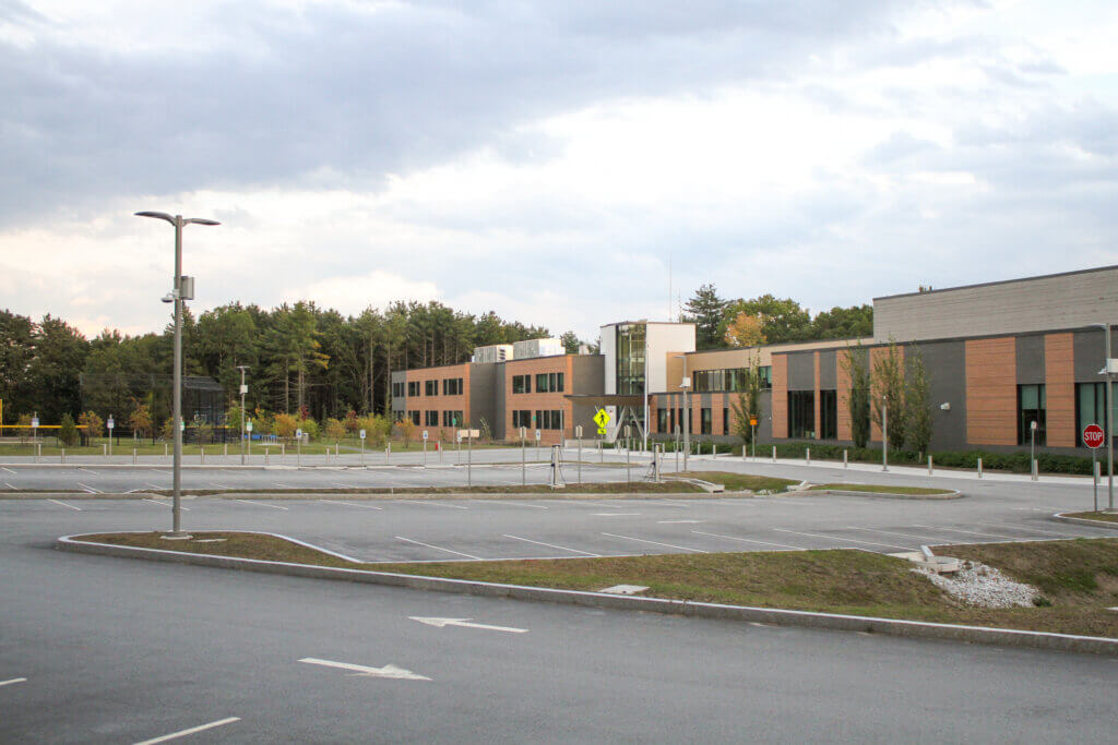 The Ellen Garrison Building at Acton Middle School, without planned rooftop solar panels, welcomed students back to class this fall. Photo: Dakota Antelman/The Acton Bridge