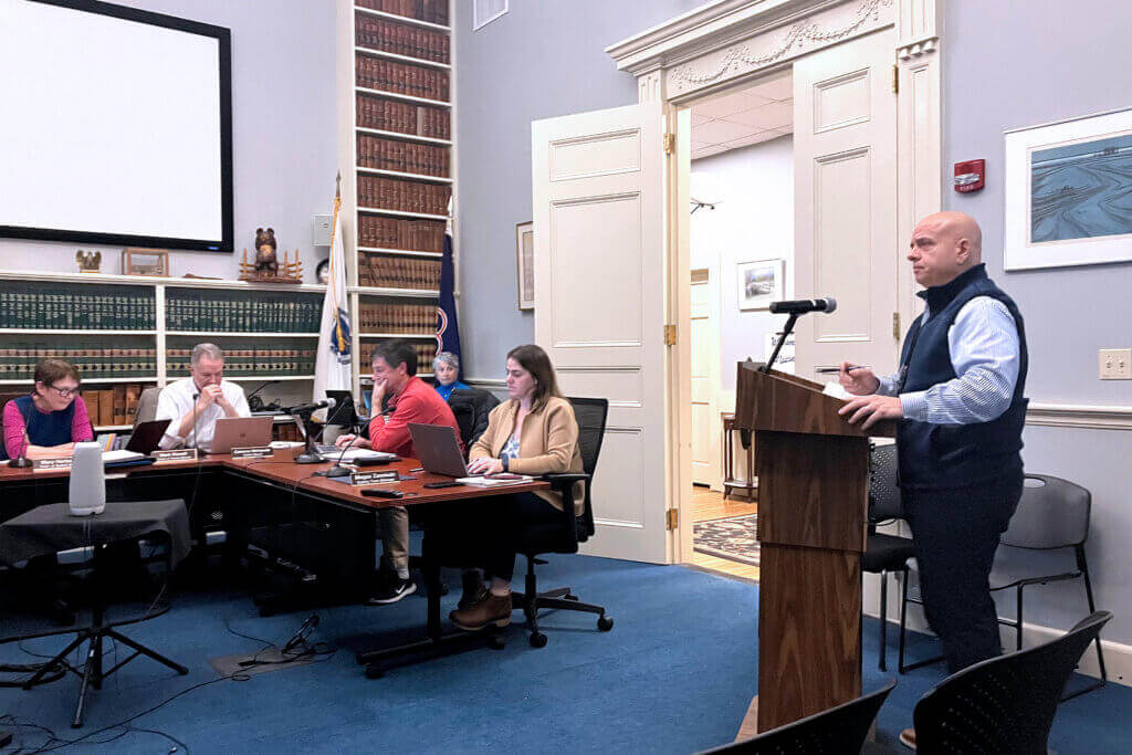 Ansaldi addressing the Select Board.