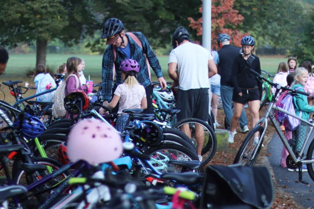 The bike rack filled up quickly. Photo: Trace Salzbrenner/The Acton Bridge